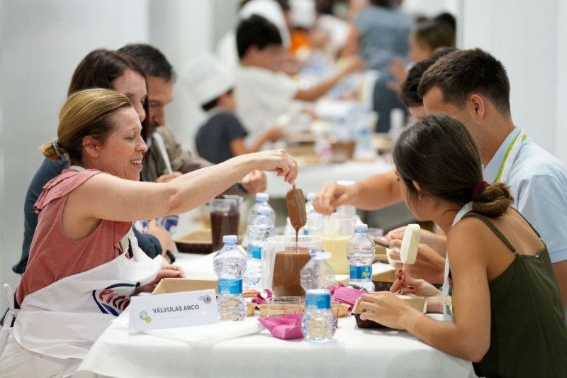 Fórum AVE visita Helados Estiu
